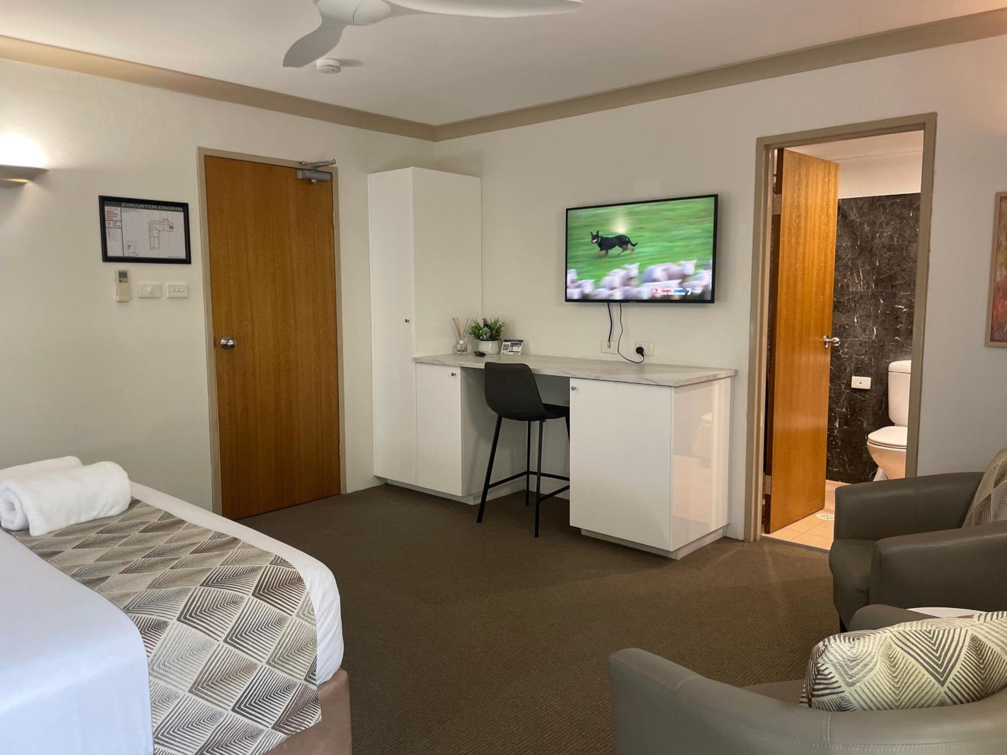 Oasis Inn Ulladulla - Welcoming Guests 18 Years And Older Exterior photo