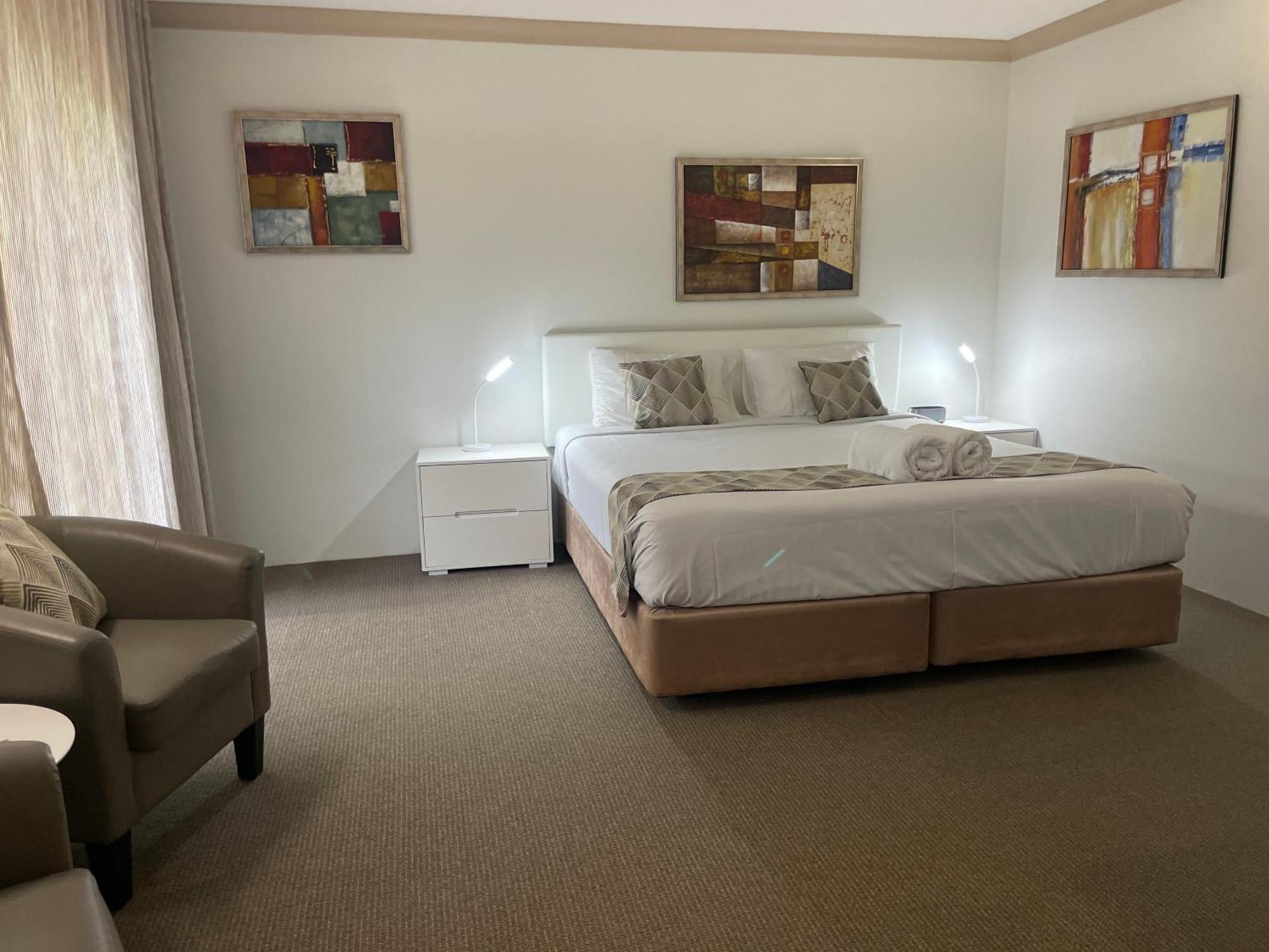 Oasis Inn Ulladulla - Welcoming Guests 18 Years And Older Exterior photo